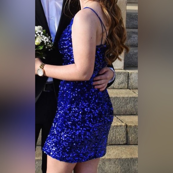 Dress - Picture 2 of 3